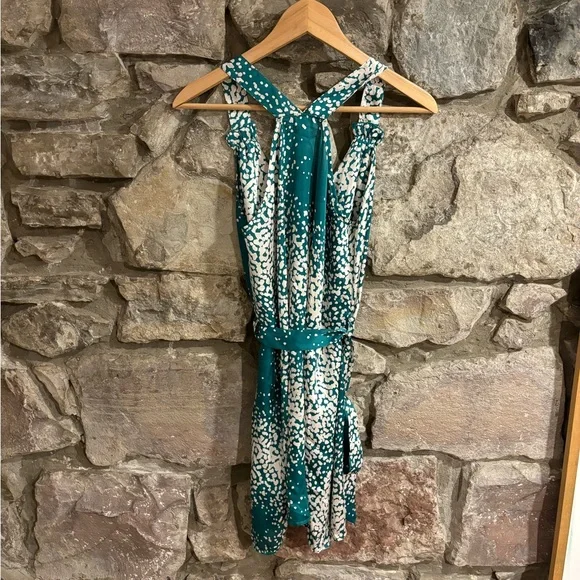 Final Touch Dress - Picture 5 of 5